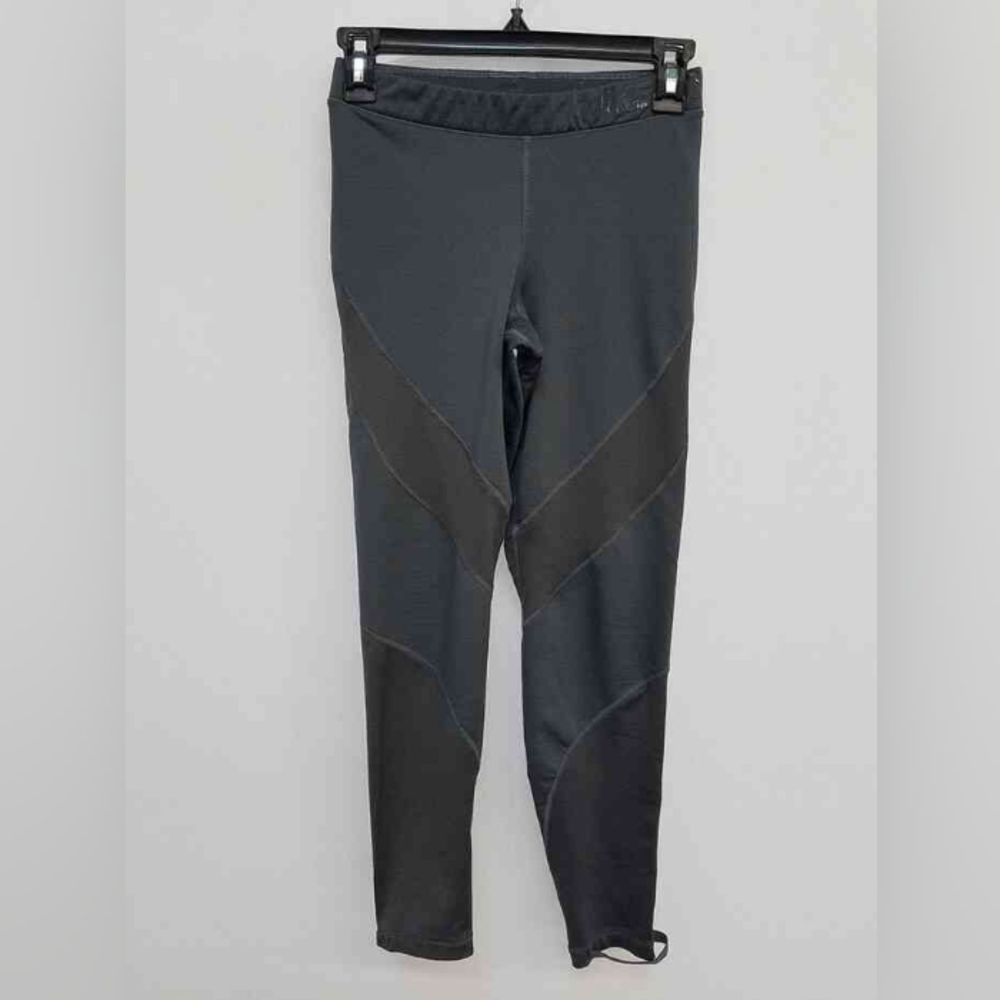 😍🔥🔥🔥women's Nike pro hyperwarm gray leggings😍😍😍